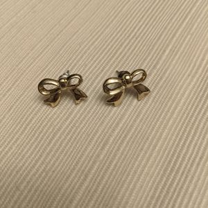 gold bow earrings